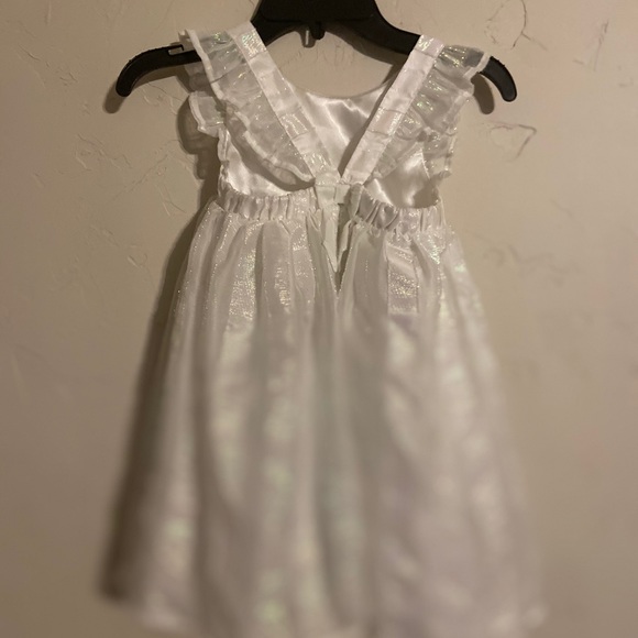 White dress - Picture 2 of 2